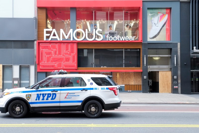 @SINYC Photos by @JulienMcRoberts #8grape #nycprotests